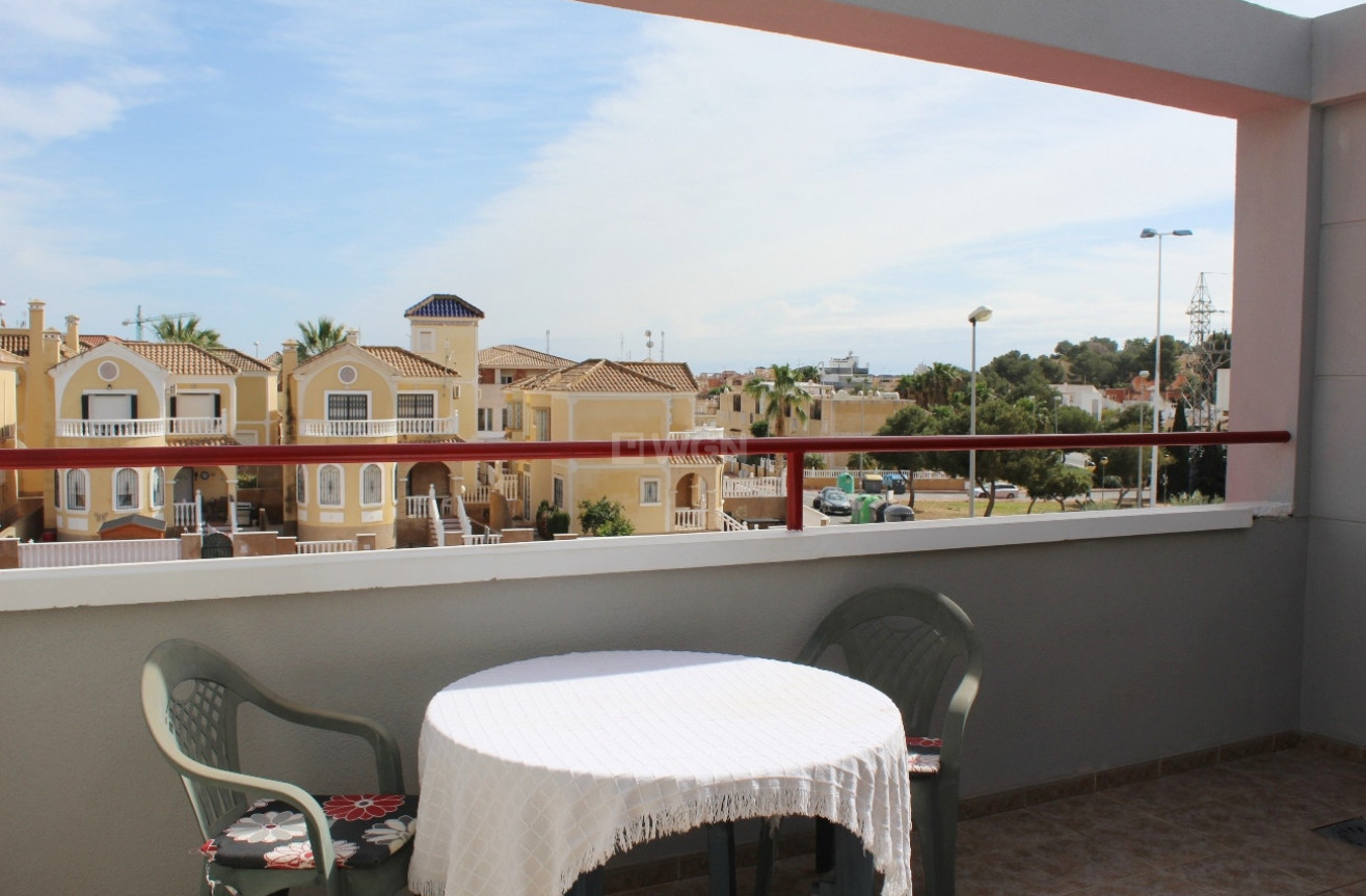 Odsprzedaż - Mieszkanie w bloku - Villamartin - Costa Blanca