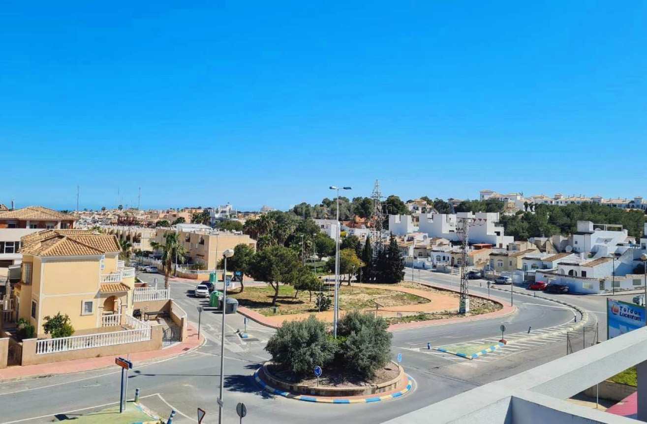 Odsprzedaż - Mieszkanie w bloku - Villamartin - Costa Blanca