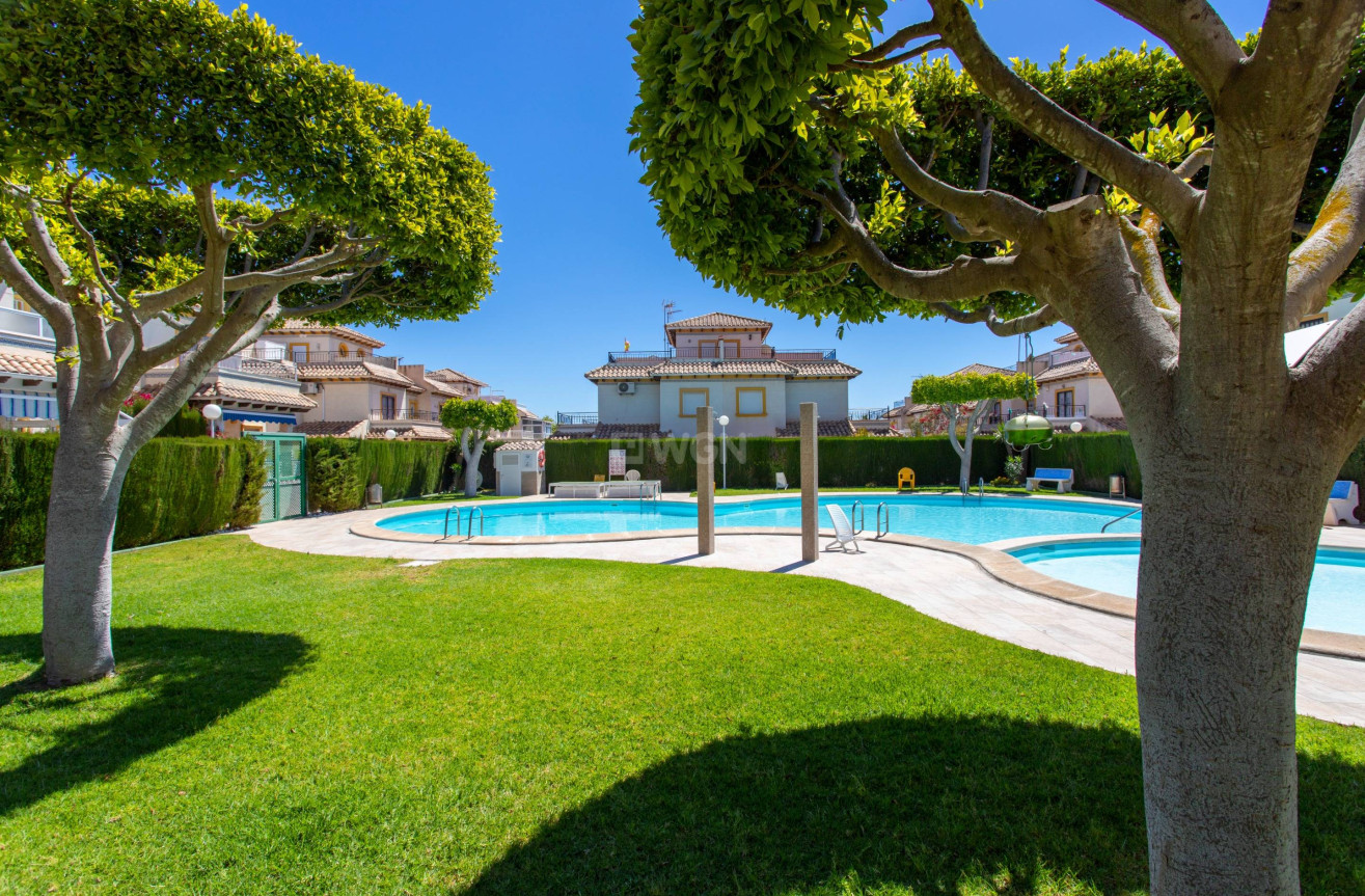 Odsprzedaż - Bungalow - Orihuela Costa - Rocio Del Mar