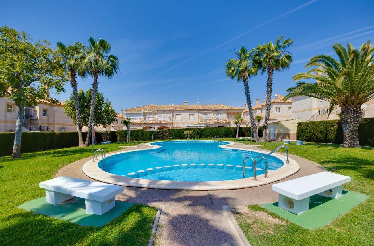 Odsprzedaż - Bungalow - Torrevieja - aguas nuevas
