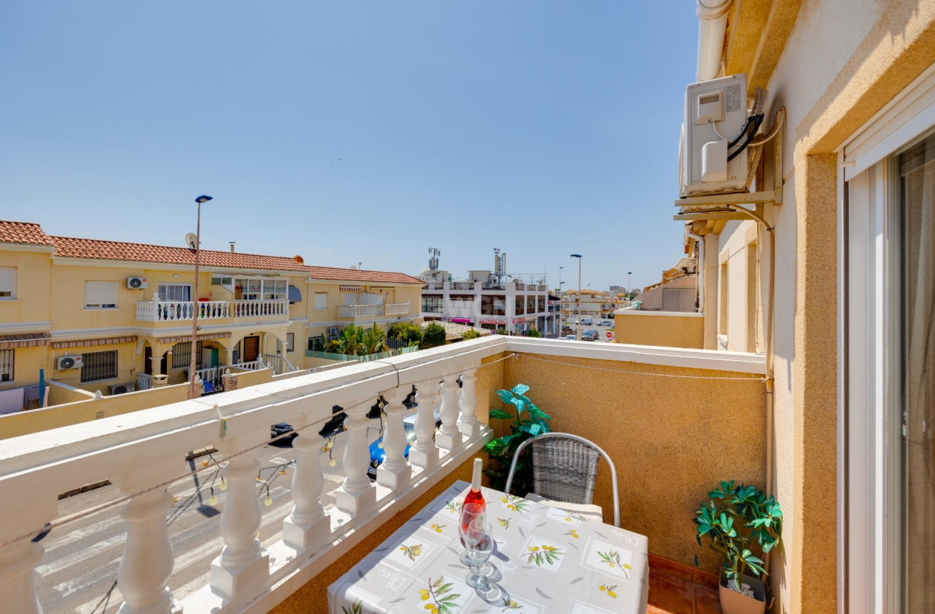 Odsprzedaż - Bungalow - Torrevieja - aguas nuevas