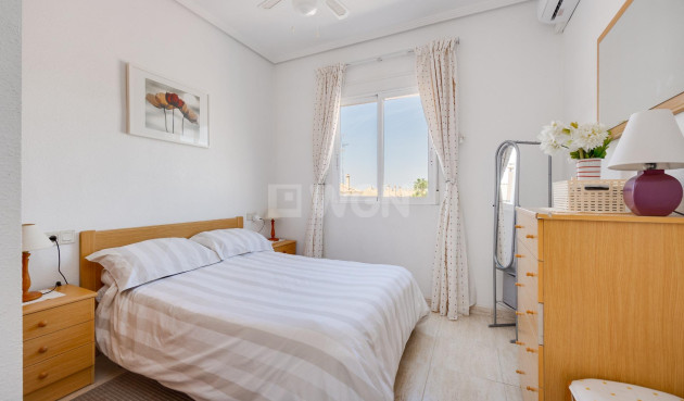 Odsprzedaż - Bungalow - Torrevieja - aguas nuevas
