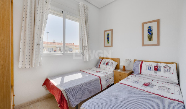 Odsprzedaż - Bungalow - Torrevieja - aguas nuevas