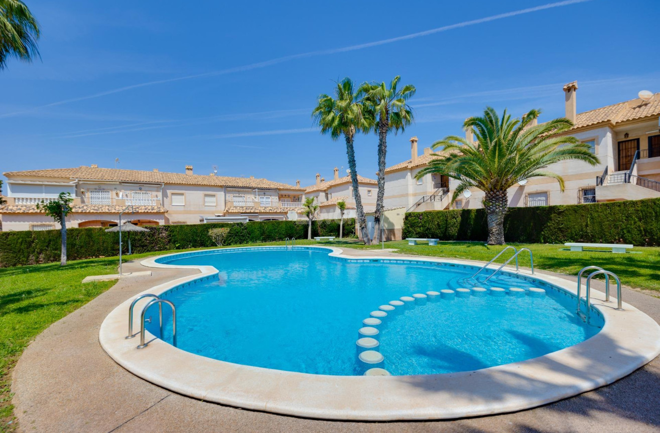 Odsprzedaż - Bungalow - Torrevieja - aguas nuevas