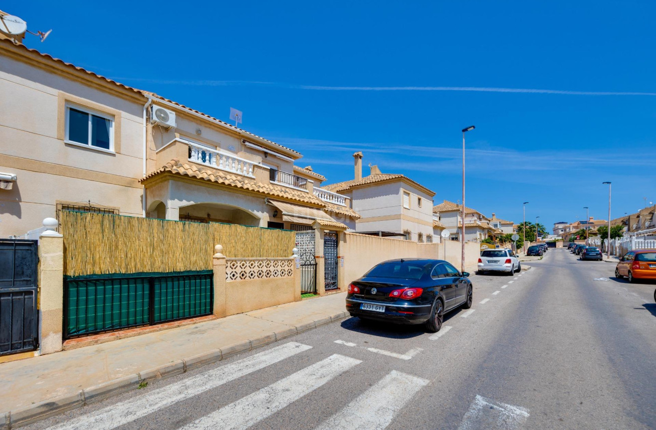Odsprzedaż - Bungalow - Torrevieja - aguas nuevas