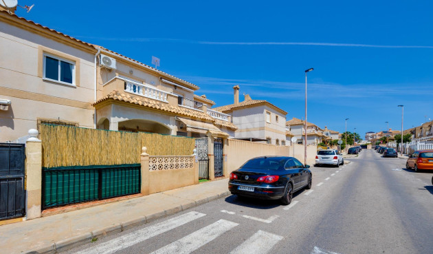 Odsprzedaż - Bungalow - Torrevieja - aguas nuevas
