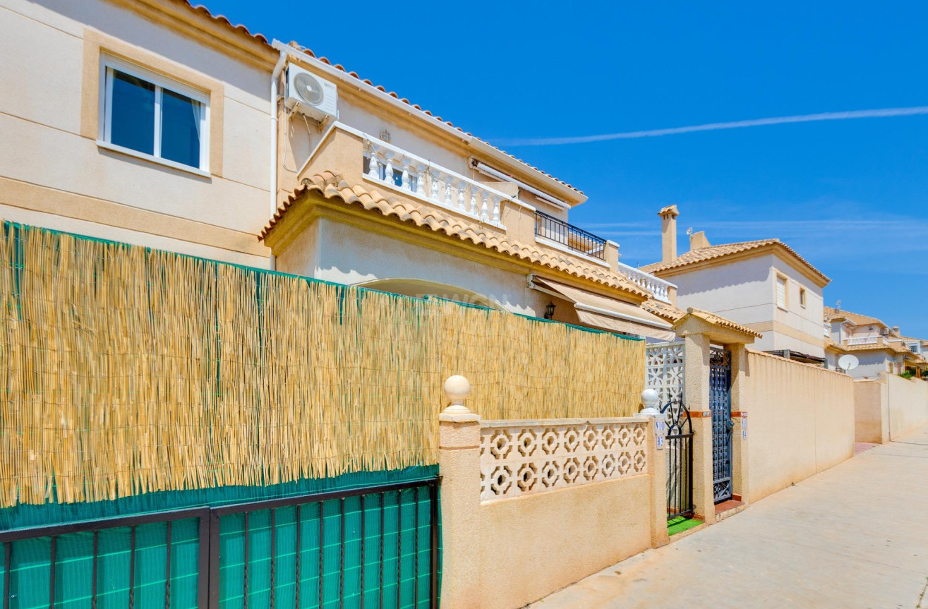 Odsprzedaż - Bungalow - Torrevieja - aguas nuevas