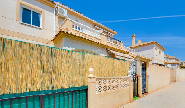 Odsprzedaż - Bungalow - Torrevieja - aguas nuevas