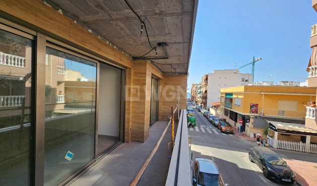 Odsprzedaż - Mieszkanie w bloku - Torrevieja - Paseo Maritimo