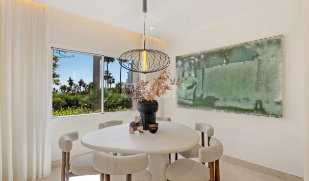 Odsprzedaż - Mieszkanie w bloku - Estepona - Saladillo