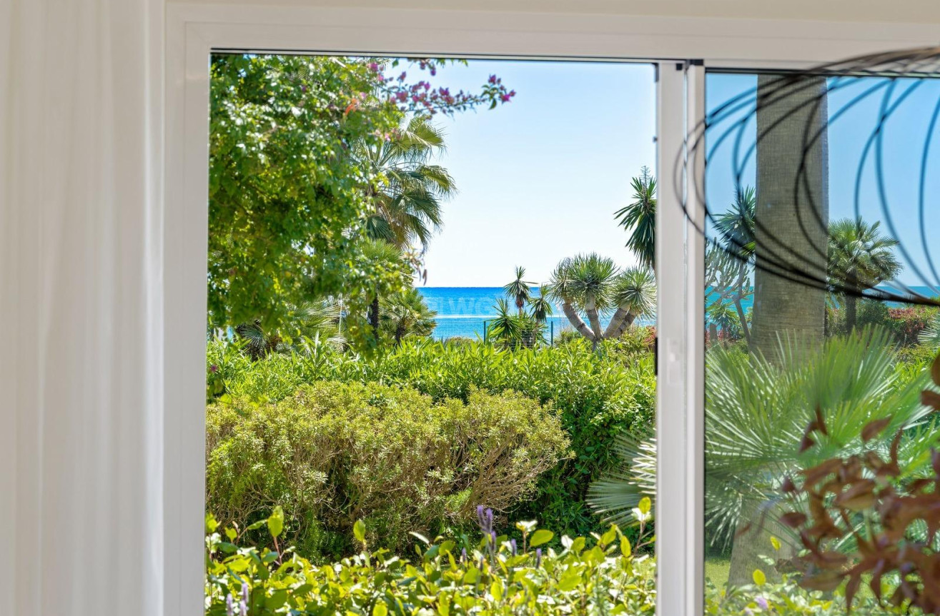 Odsprzedaż - Mieszkanie w bloku - Estepona - Saladillo