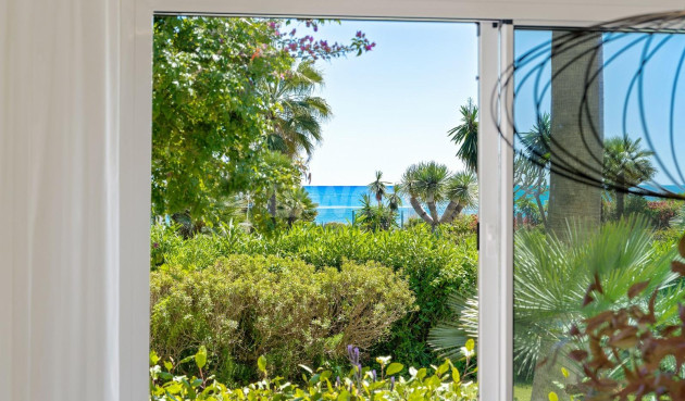Odsprzedaż - Mieszkanie w bloku - Estepona - Saladillo