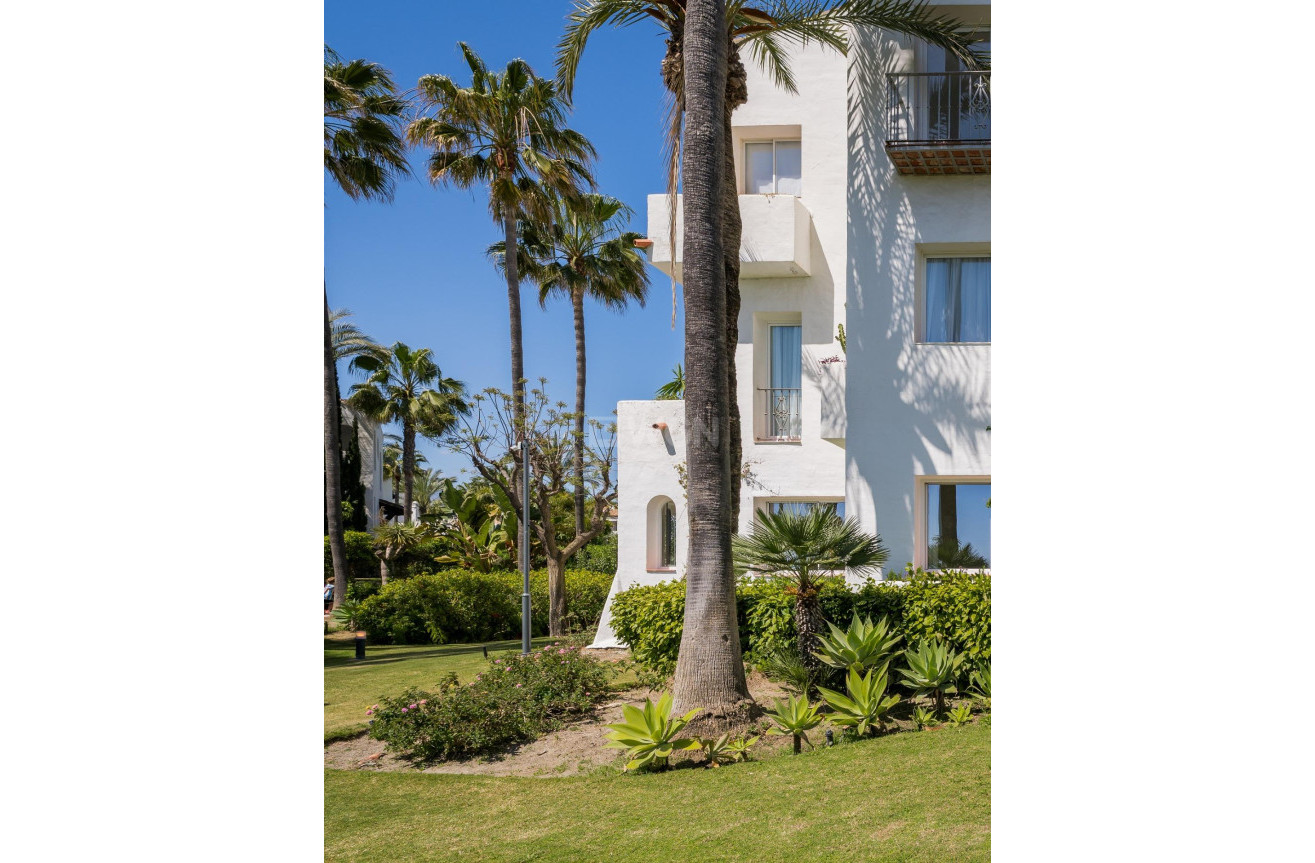 Odsprzedaż - Mieszkanie w bloku - Estepona - Saladillo