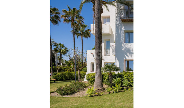 Odsprzedaż - Mieszkanie w bloku - Estepona - Saladillo