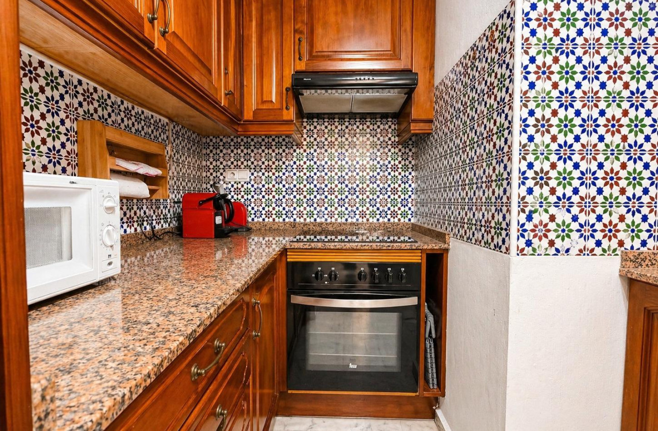 Odsprzedaż - Mieszkanie w bloku - Torrevieja - Los Frutales
