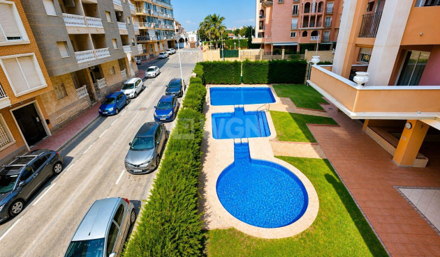 Odsprzedaż - Mieszkanie w bloku - Torrevieja - Los Frutales