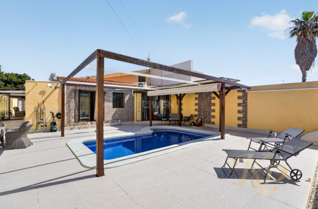 Odsprzedaż - Villa - Torrevieja - Costa Blanca
