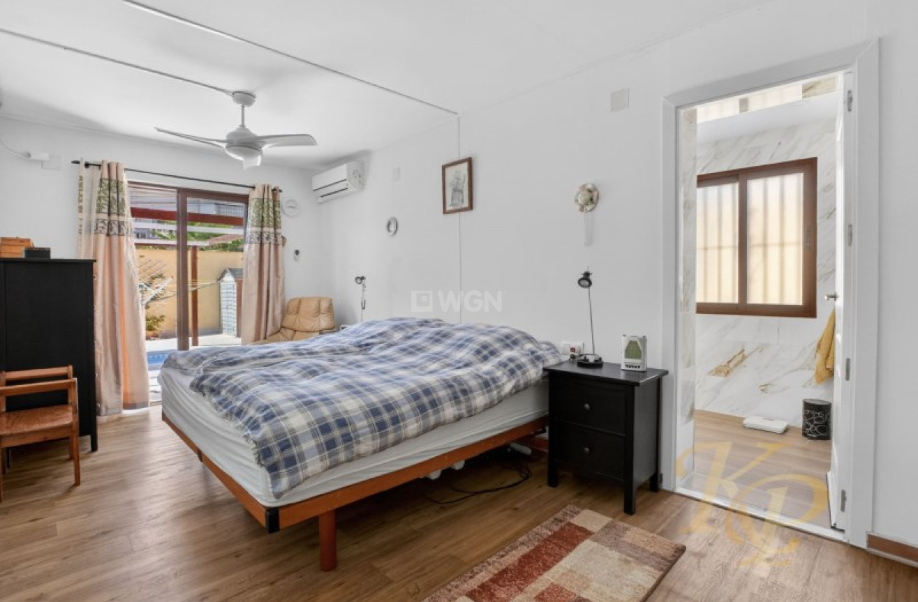 Odsprzedaż - Villa - Torrevieja - Costa Blanca