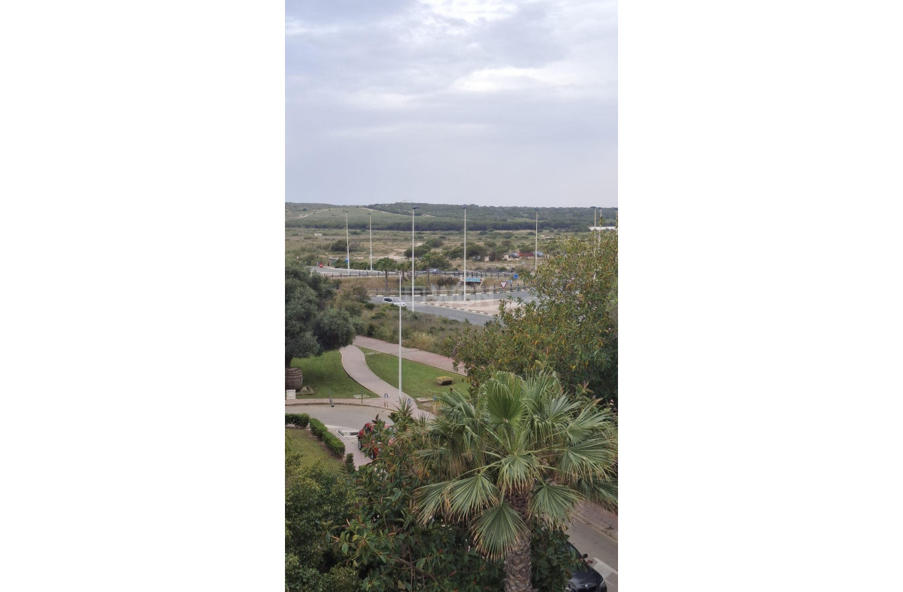 Odsprzedaż - Mieszkanie w bloku - Torrevieja - La Mata