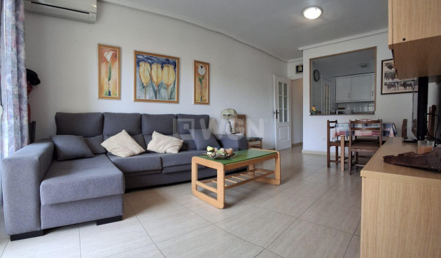 Odsprzedaż - Mieszkanie w bloku - Torrevieja - La Mata