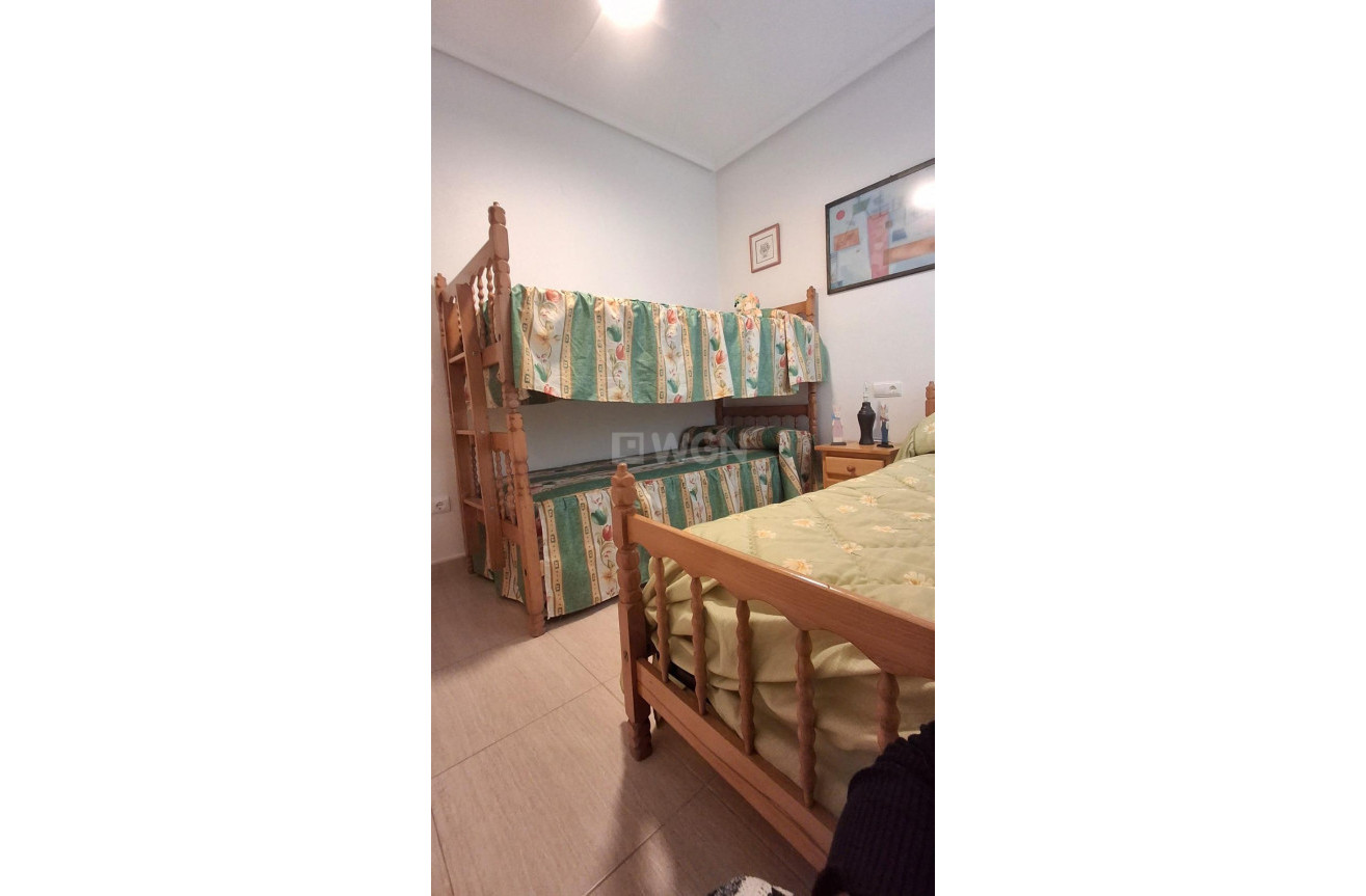 Odsprzedaż - Mieszkanie w bloku - Torrevieja - La Mata