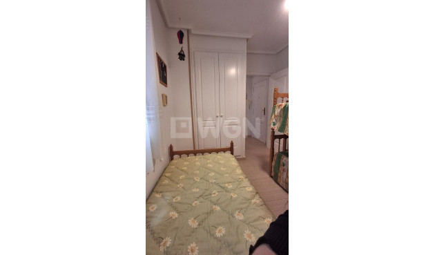 Odsprzedaż - Mieszkanie w bloku - Torrevieja - La Mata