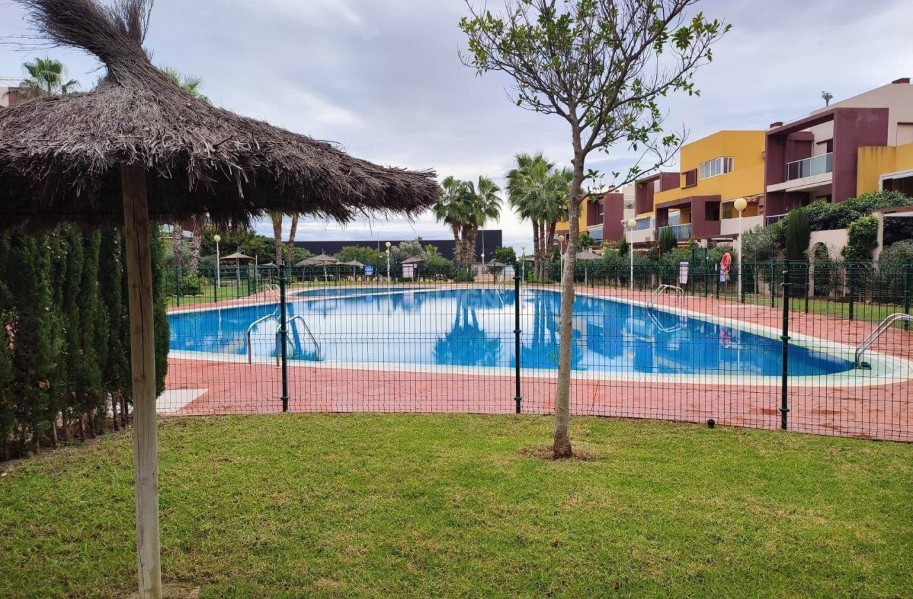 Odsprzedaż - Mieszkanie w bloku - Orihuela Costa - Horizonte - La Campana