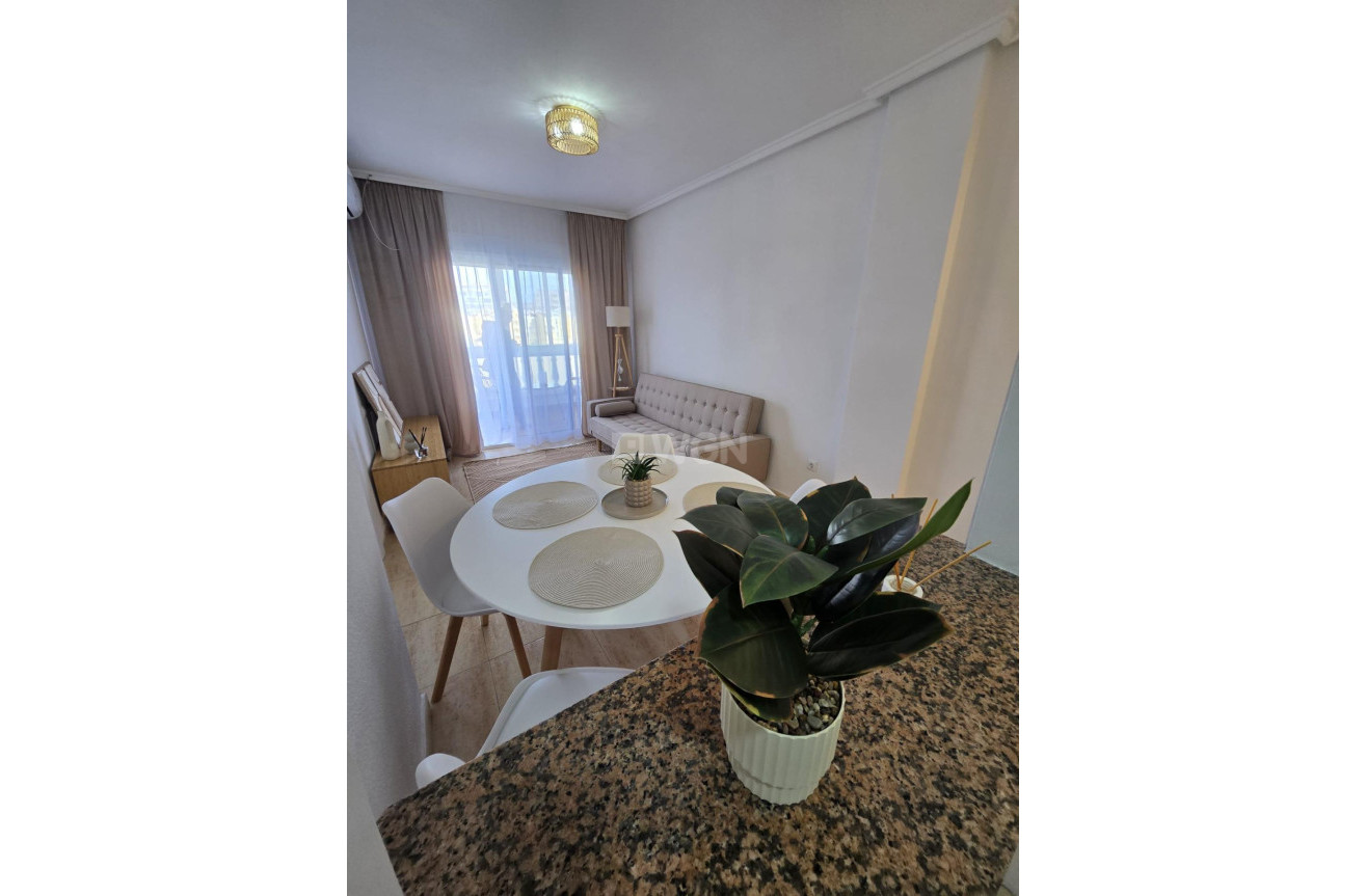 Odsprzedaż - Mieszkanie w bloku - Torrevieja - Torreblanca