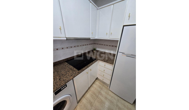 Odsprzedaż - Mieszkanie w bloku - Torrevieja - Torreblanca