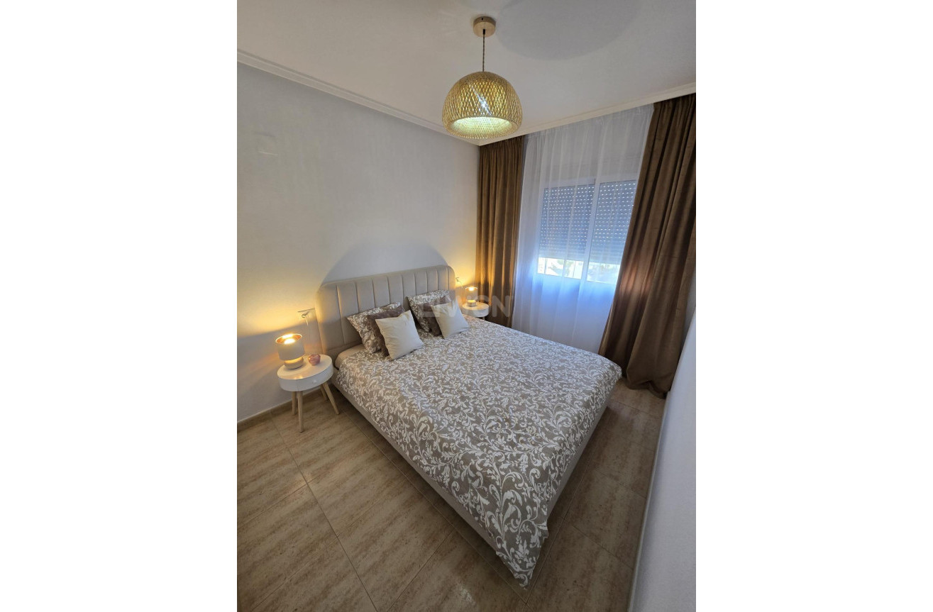 Odsprzedaż - Mieszkanie w bloku - Torrevieja - Torreblanca