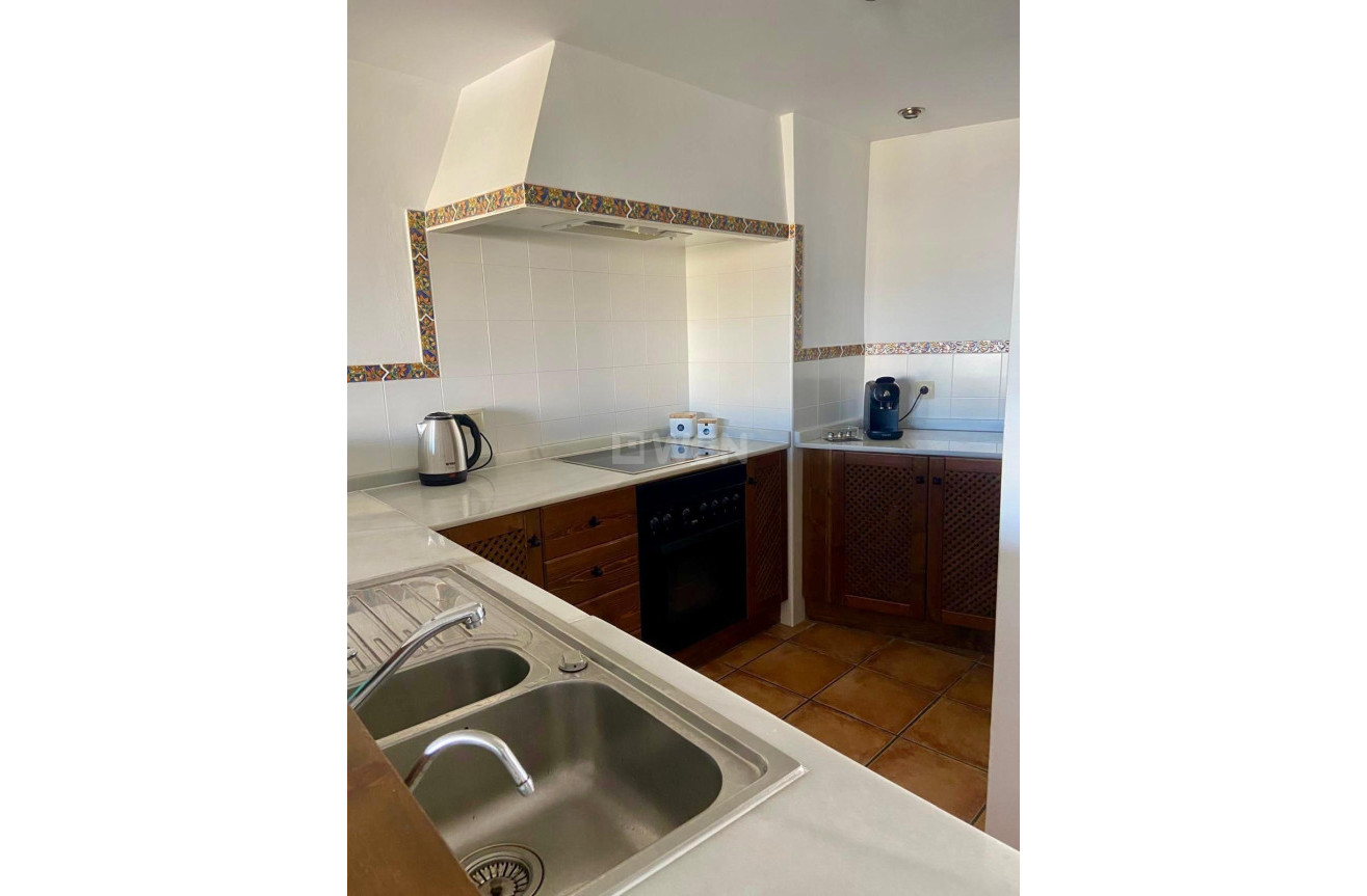 Odsprzedaż - Mieszkanie w bloku - Torrevieja - Punta Prima