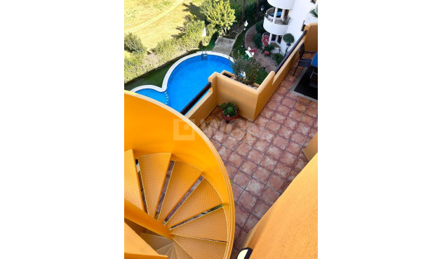 Odsprzedaż - Mieszkanie w bloku - Torrevieja - Punta Prima