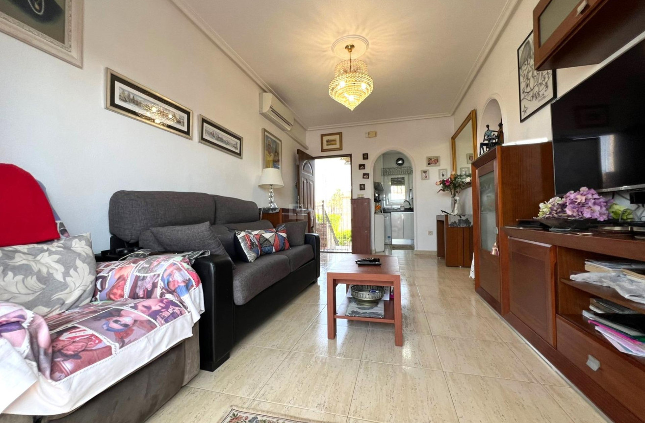 Odsprzedaż - Bungalow - Torrevieja - aguas nuevas