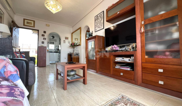 Odsprzedaż - Bungalow - Torrevieja - aguas nuevas
