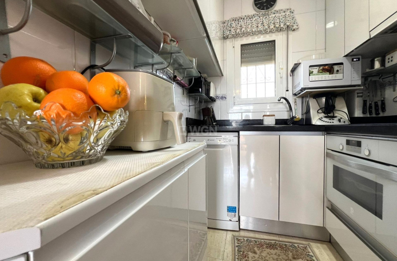 Odsprzedaż - Bungalow - Torrevieja - aguas nuevas