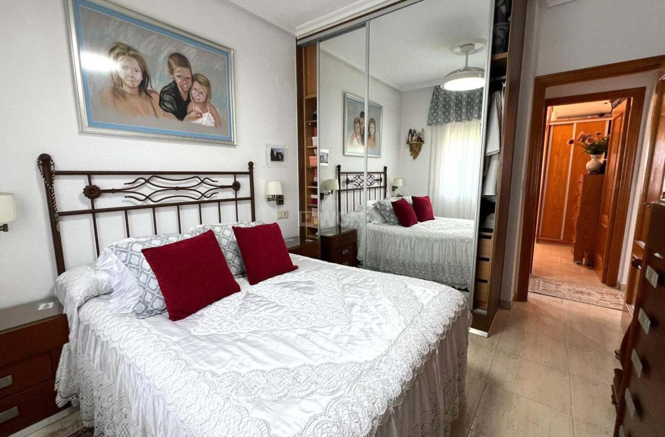 Odsprzedaż - Bungalow - Torrevieja - aguas nuevas