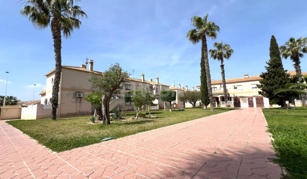 Odsprzedaż - Bungalow - Torrevieja - aguas nuevas