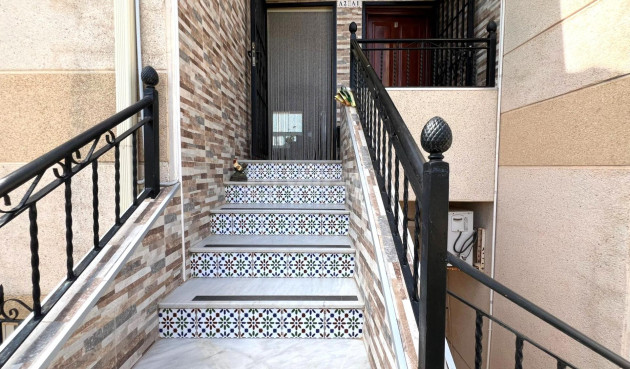 Odsprzedaż - Bungalow - Torrevieja - aguas nuevas
