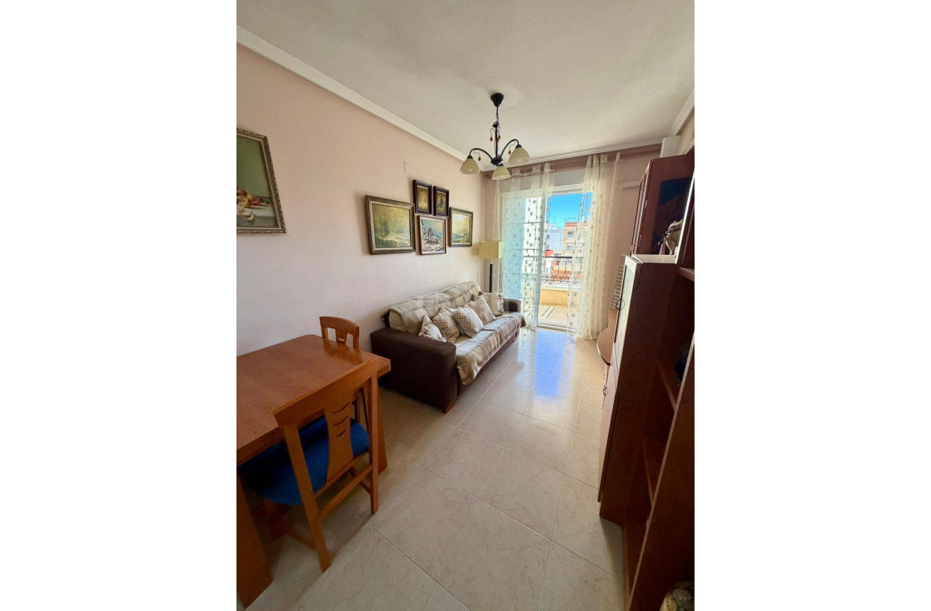 Odsprzedaż - Mieszkanie w bloku - Torrevieja - Centro
