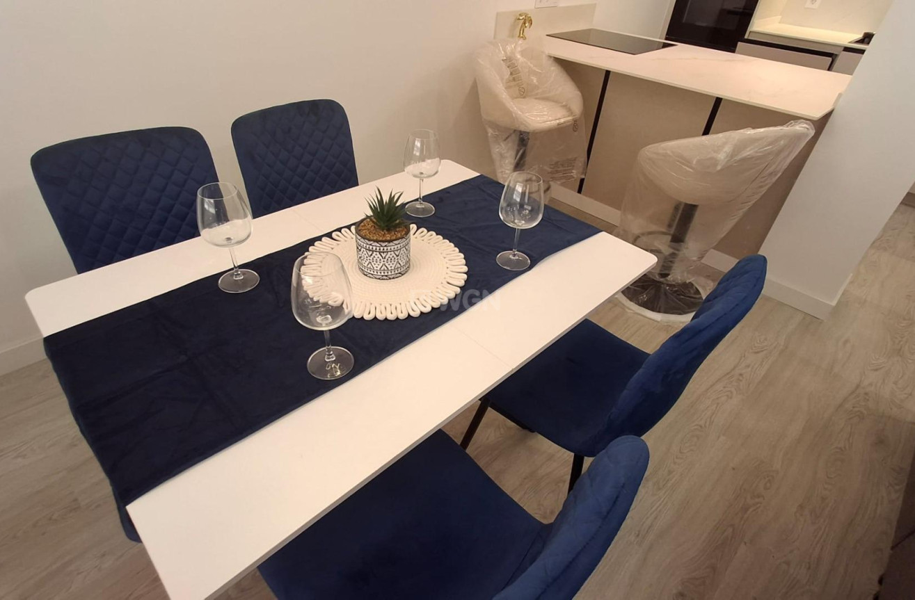 Odsprzedaż - Mieszkanie w bloku - Torrevieja - Acequion