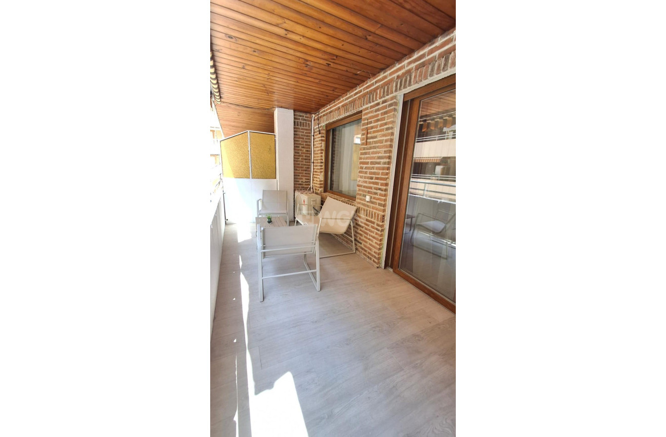 Odsprzedaż - Mieszkanie w bloku - Torrevieja - Acequion