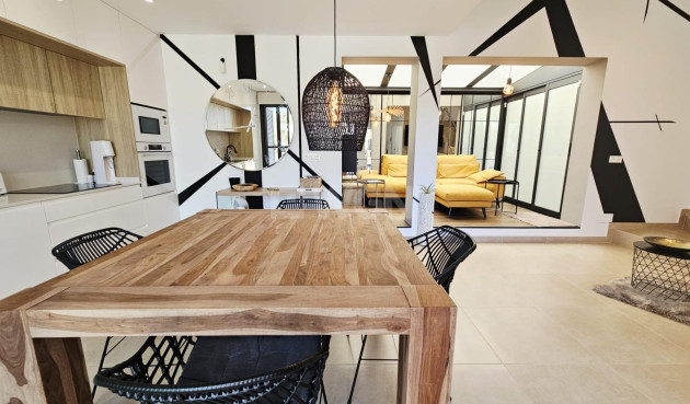 Odsprzedaż - Villa - Benijofar - Benimar