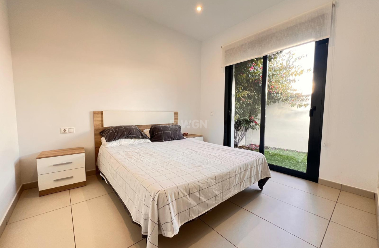 Odsprzedaż - Villa - Orihuela Costa - Lomas de Cabo Roig