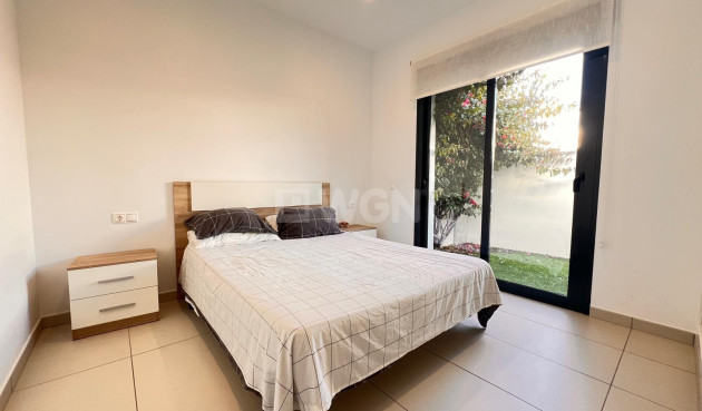 Odsprzedaż - Villa - Orihuela Costa - Lomas de Cabo Roig
