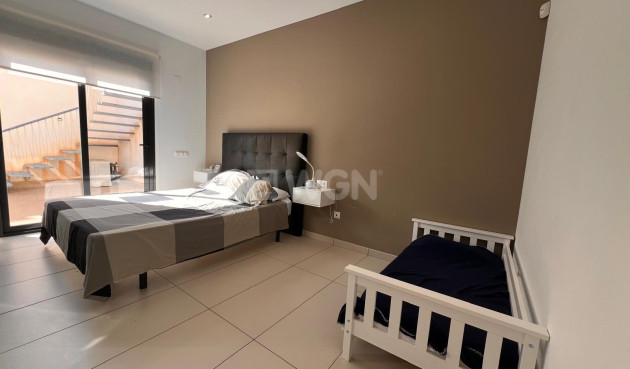 Odsprzedaż - Villa - Orihuela Costa - Lomas de Cabo Roig