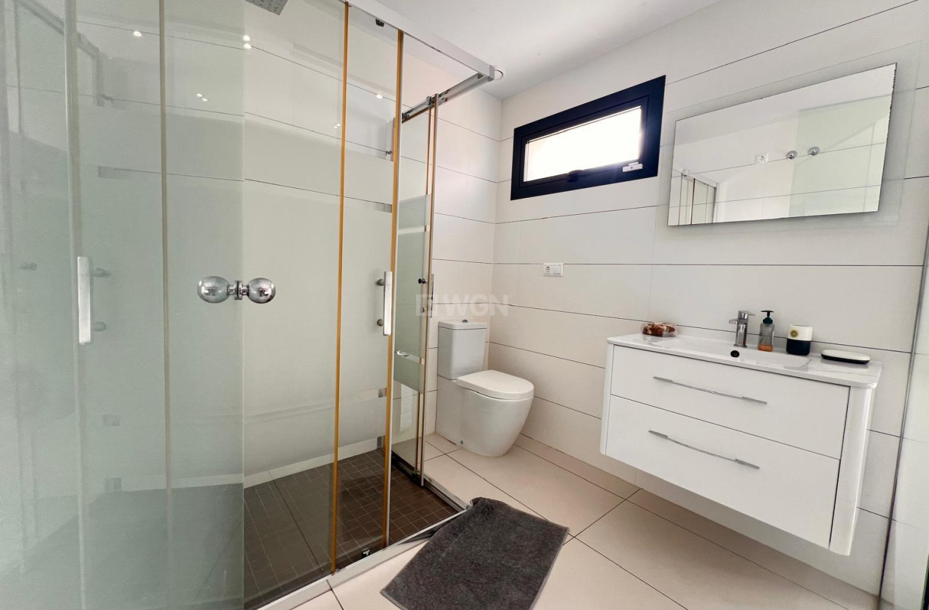 Odsprzedaż - Villa - Orihuela Costa - Lomas de Cabo Roig