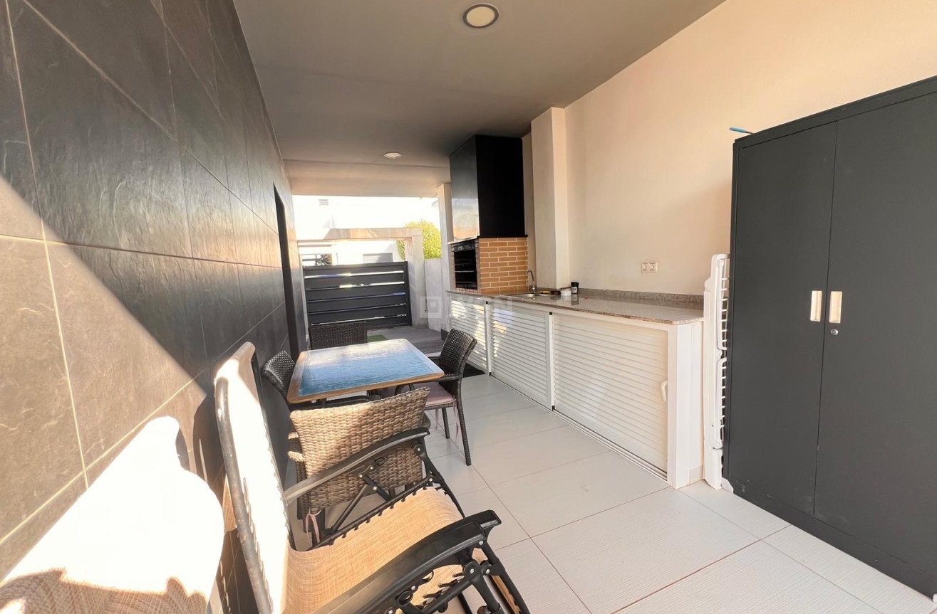 Odsprzedaż - Villa - Orihuela Costa - Lomas de Cabo Roig