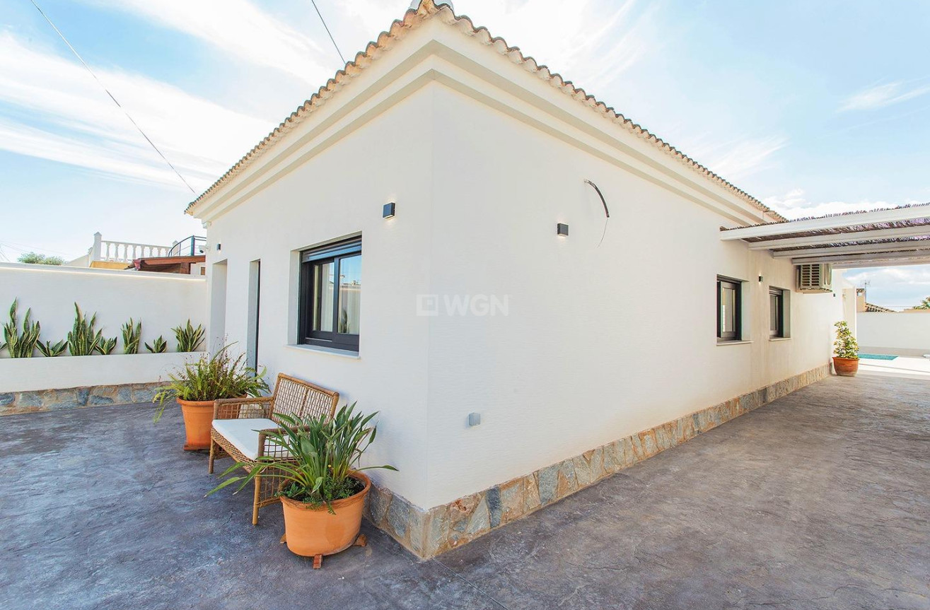 Odsprzedaż - Kamienica - Torrevieja - La Siesta
