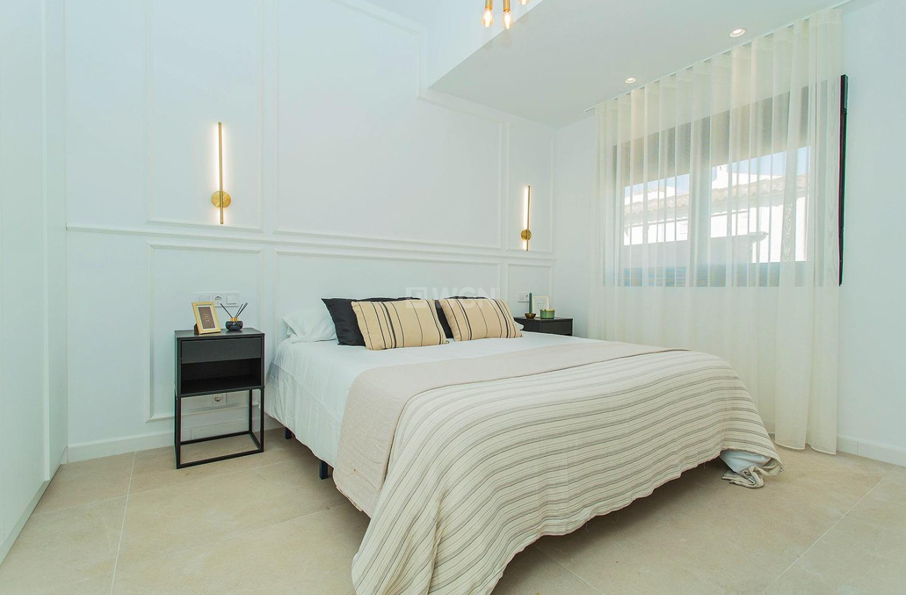 Odsprzedaż - Kamienica - Torrevieja - La Siesta