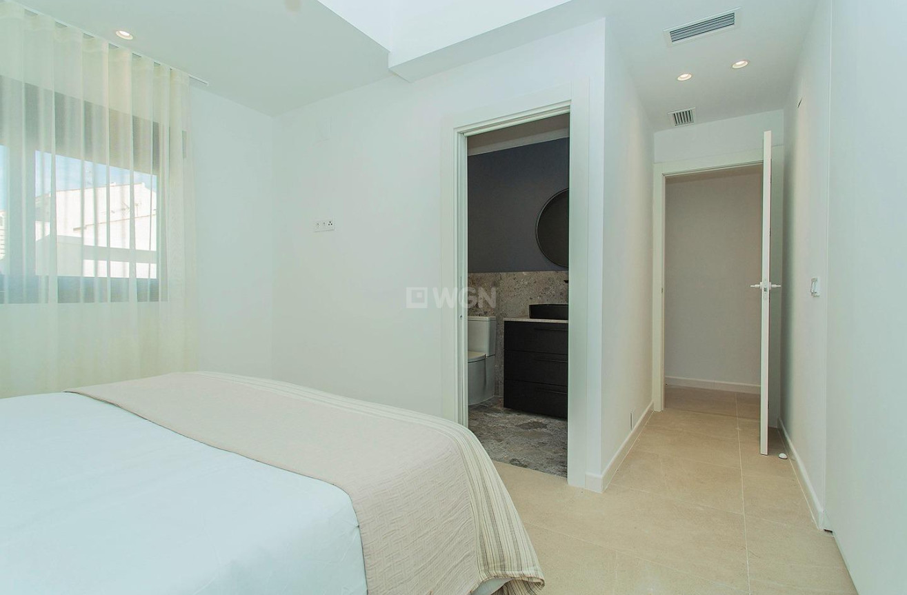 Odsprzedaż - Kamienica - Torrevieja - La Siesta